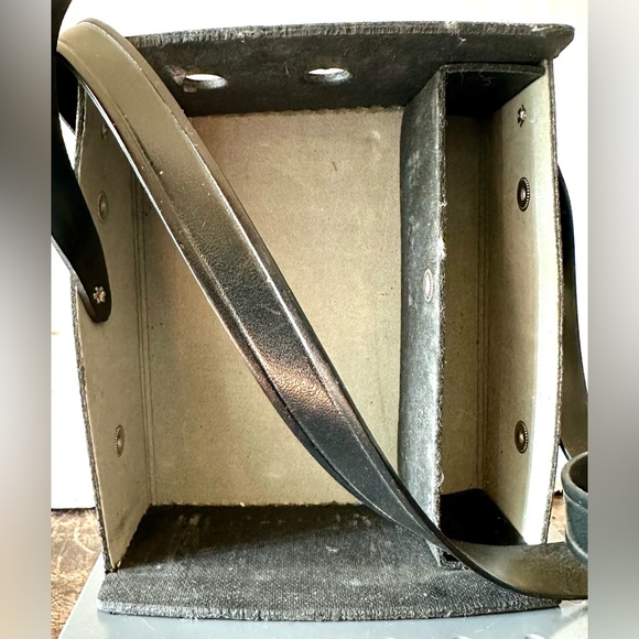 Amprobe Model AMB-1A Taut Band Analog Megohmmeter 947758 Insulation Tester - Picture 11 of 11